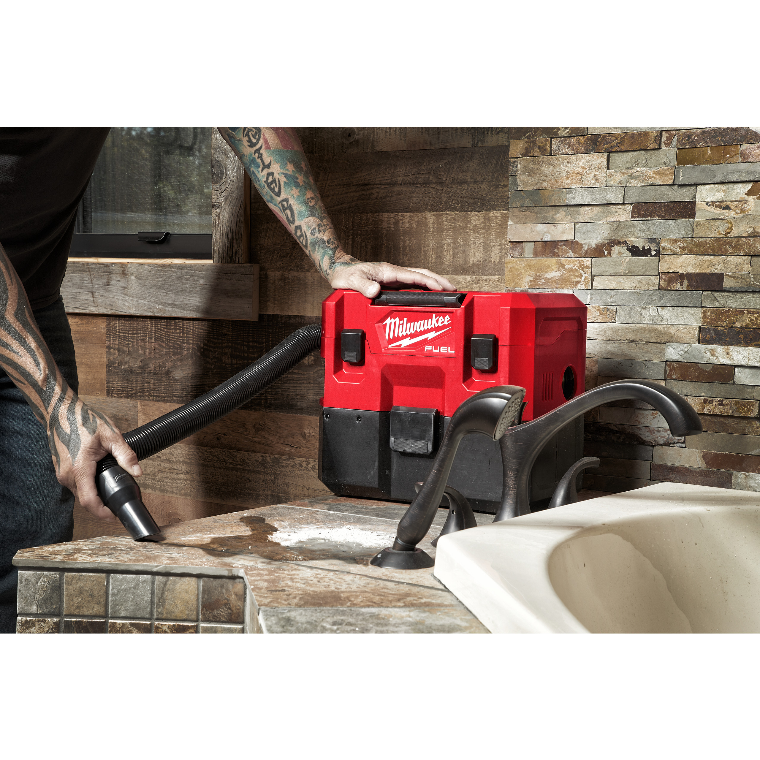 Milwaukee M12FVCL-0 FUEL Ak-Nass/Trockensauger