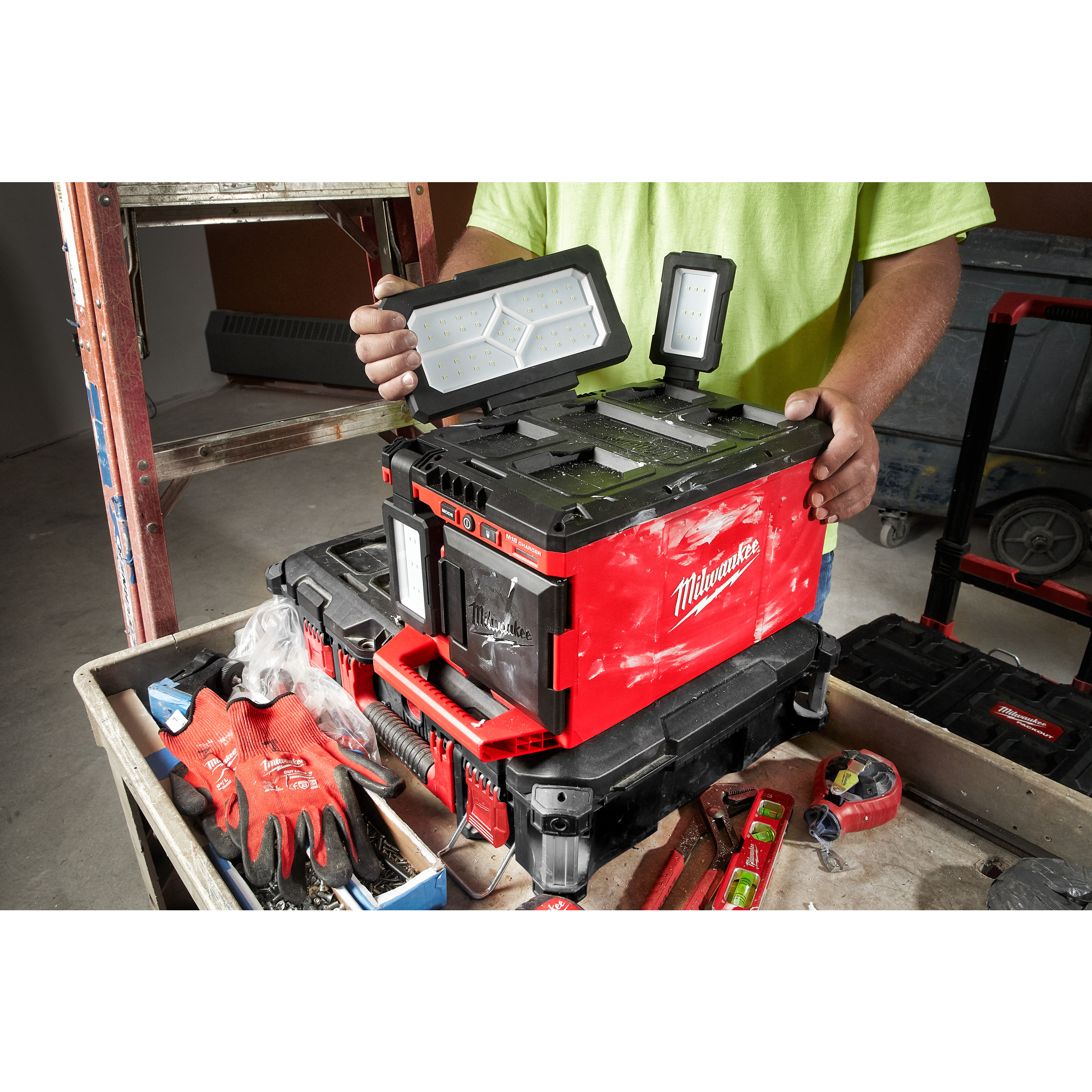 Milwaukee M18POALC-0 Akku-Packout-Leuchte