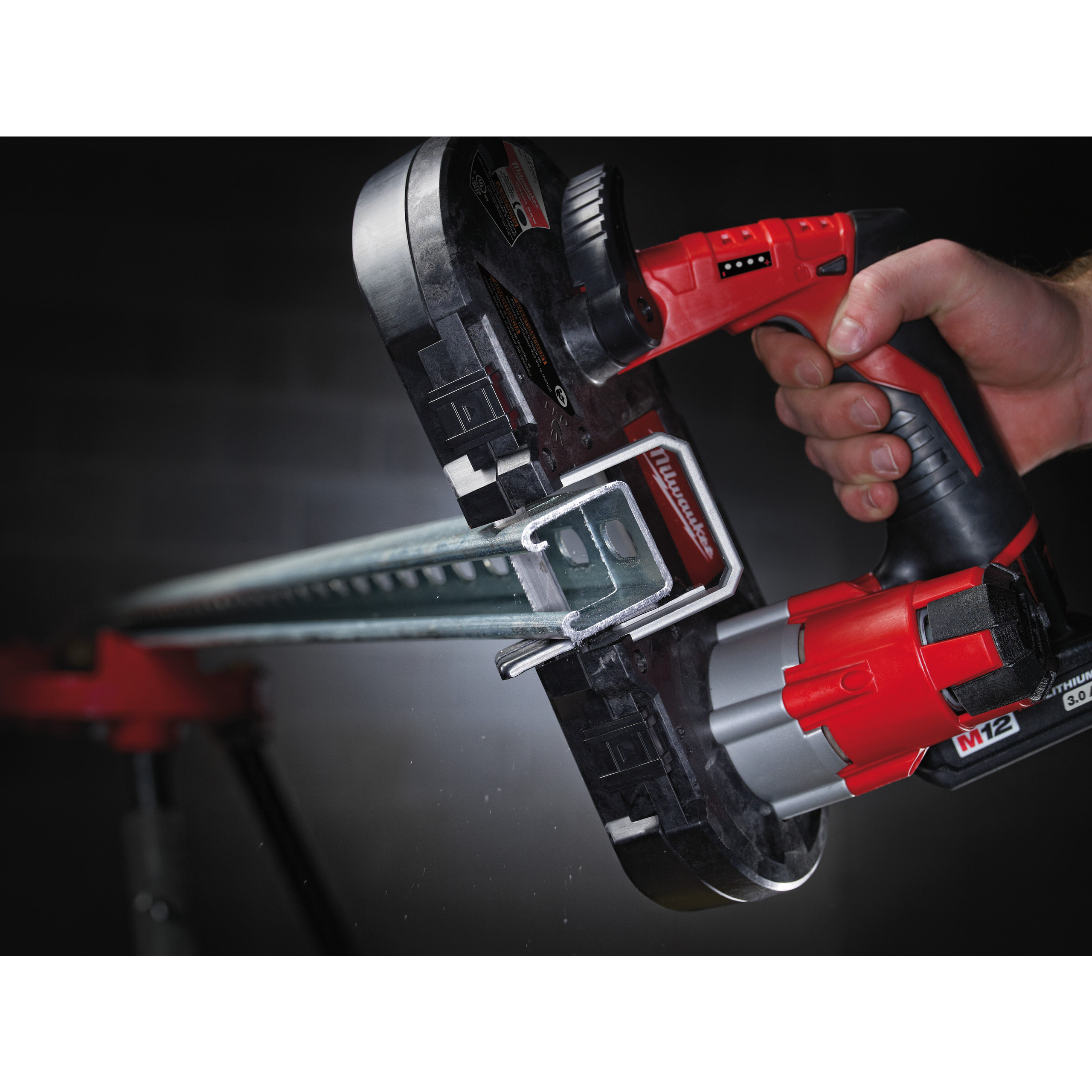 Milwaukee M12Bs-402C Akku-Bandsaege