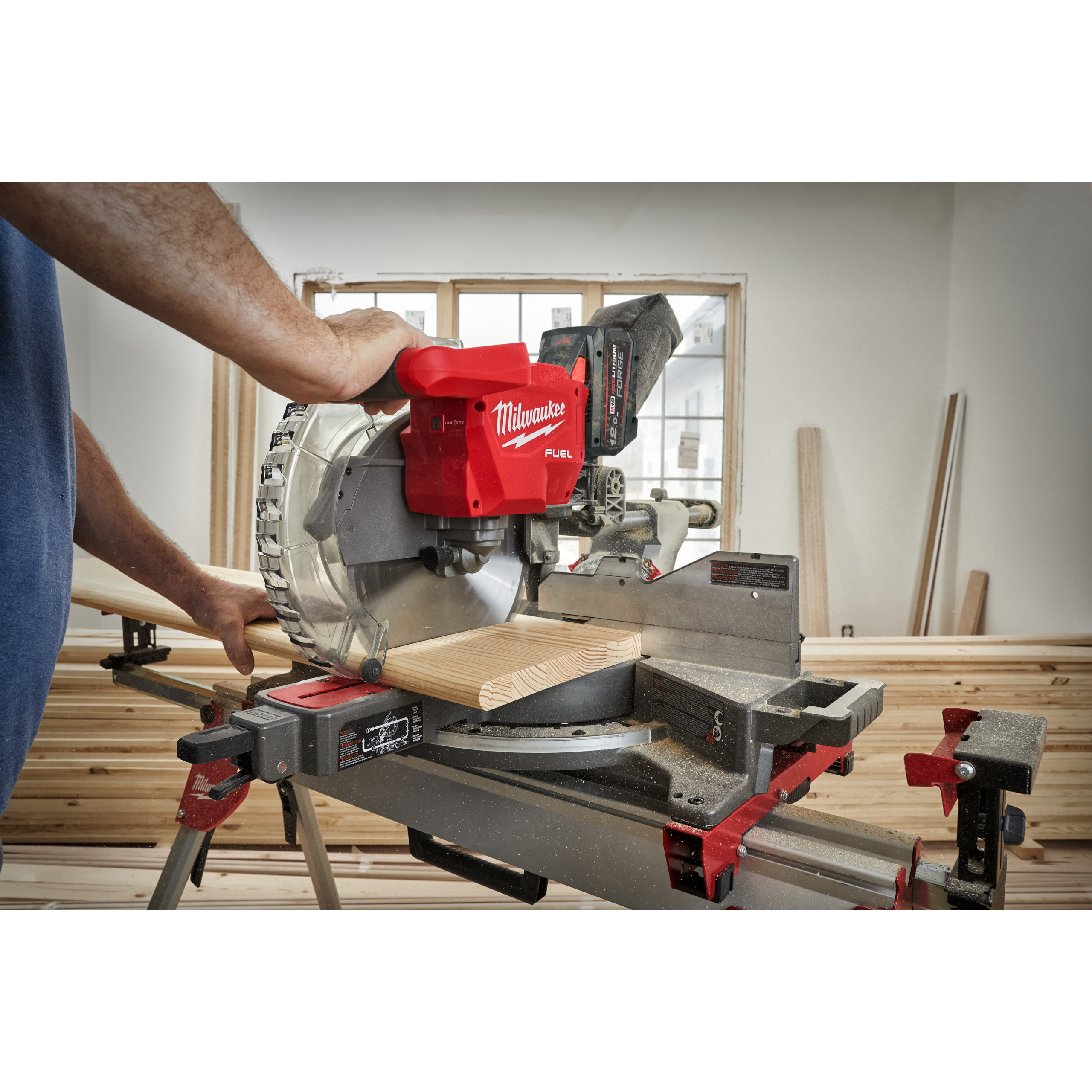 Milwaukee M18FMS305-121 Ak. Kapp/-Gehrungssäge