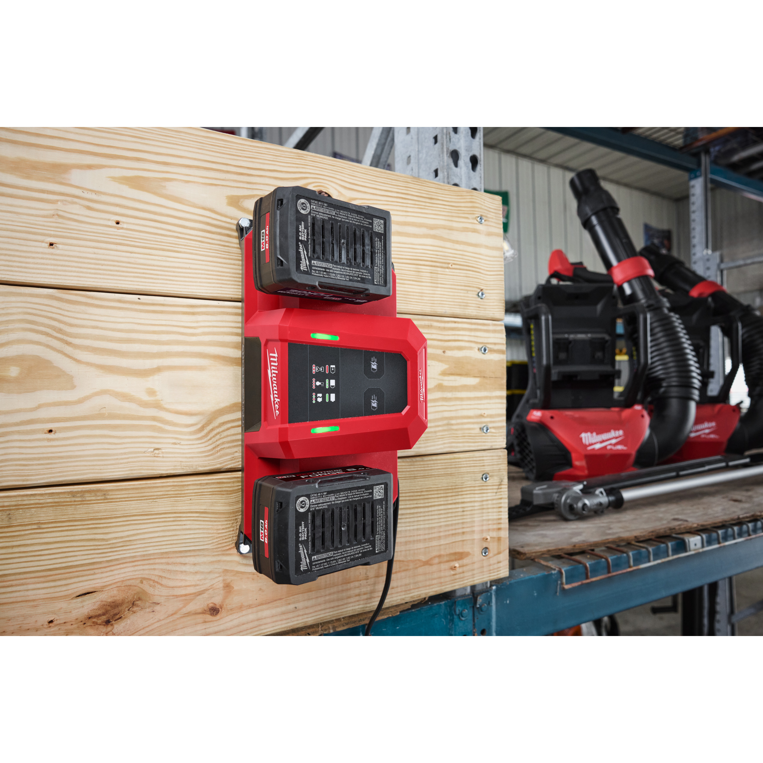 Milwaukee M18MDBSC Mobiles Akku-Ladegerät