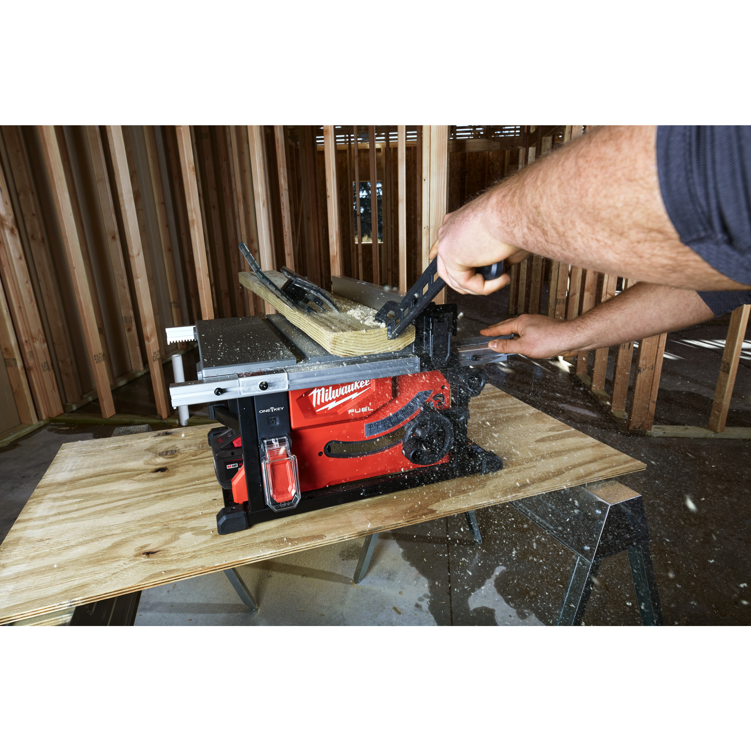 Milwaukee M18Fts210-121B Akku-Tischkreissaege