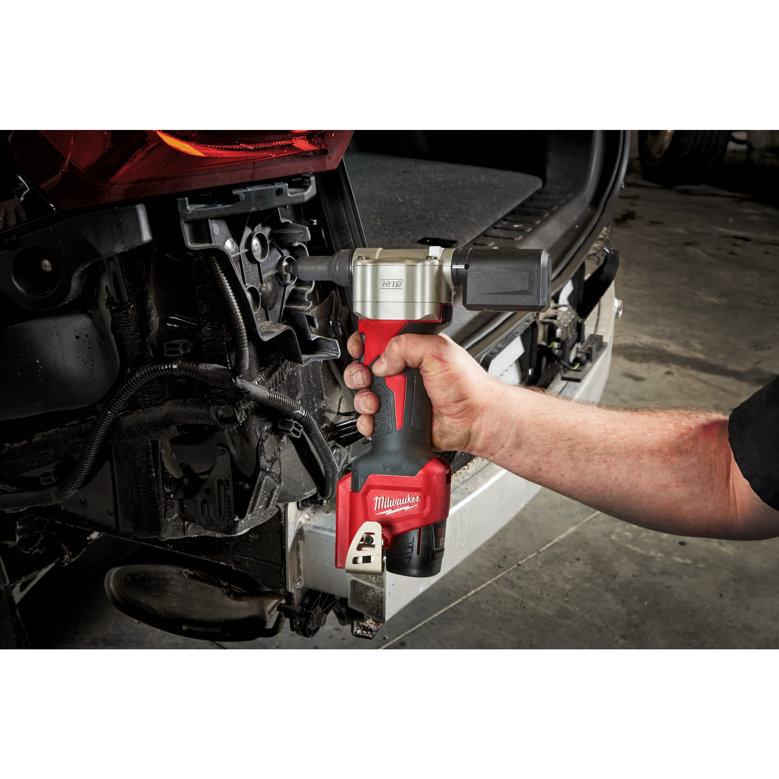 Milwaukee M12BPRT-201X Akku-Nietwerkzeug