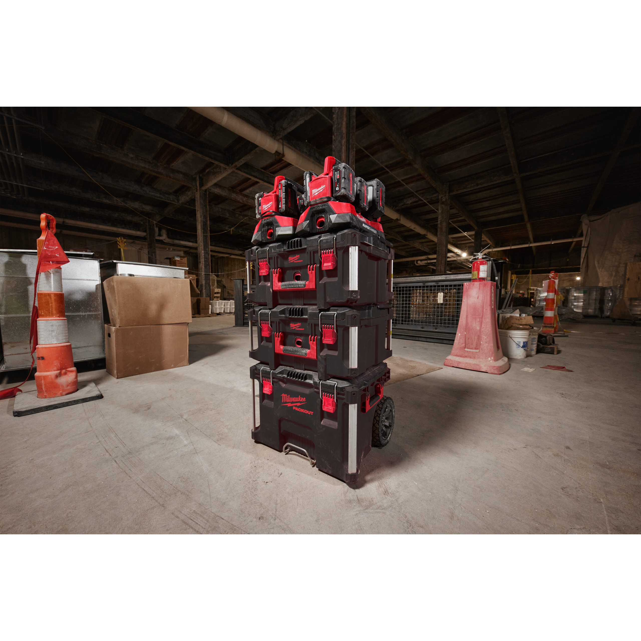 Milwaukee M18PC6 PACKOUT 6-fach Ladegerät