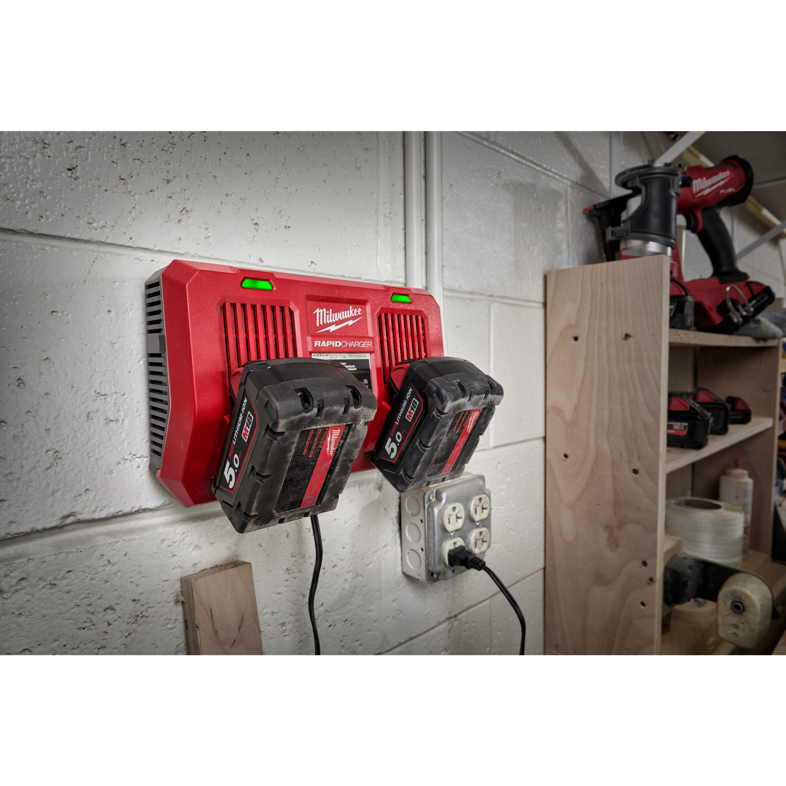 Milwaukee M18Dfc Akku-Ladegeraet