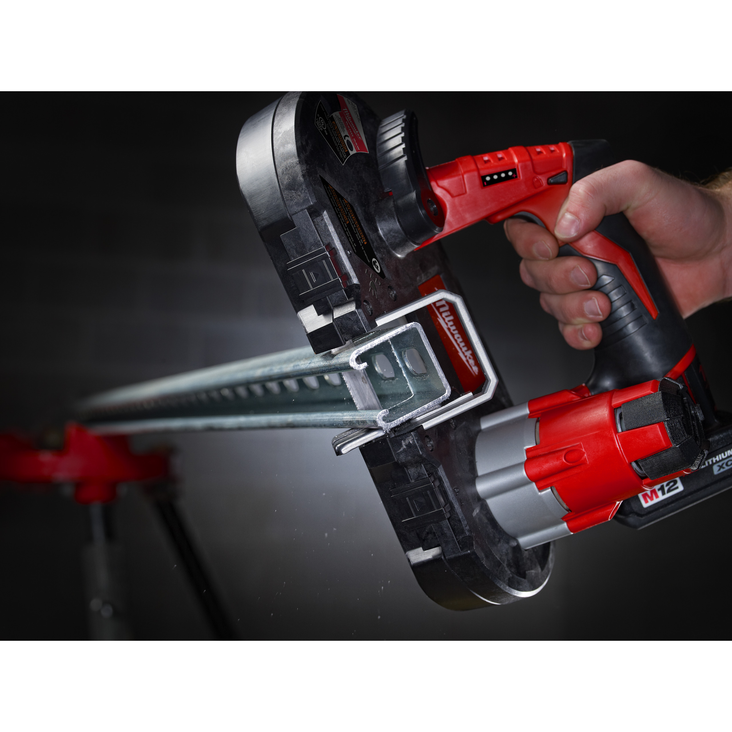 Milwaukee M12Bs-0 Akku-Bandsaege
