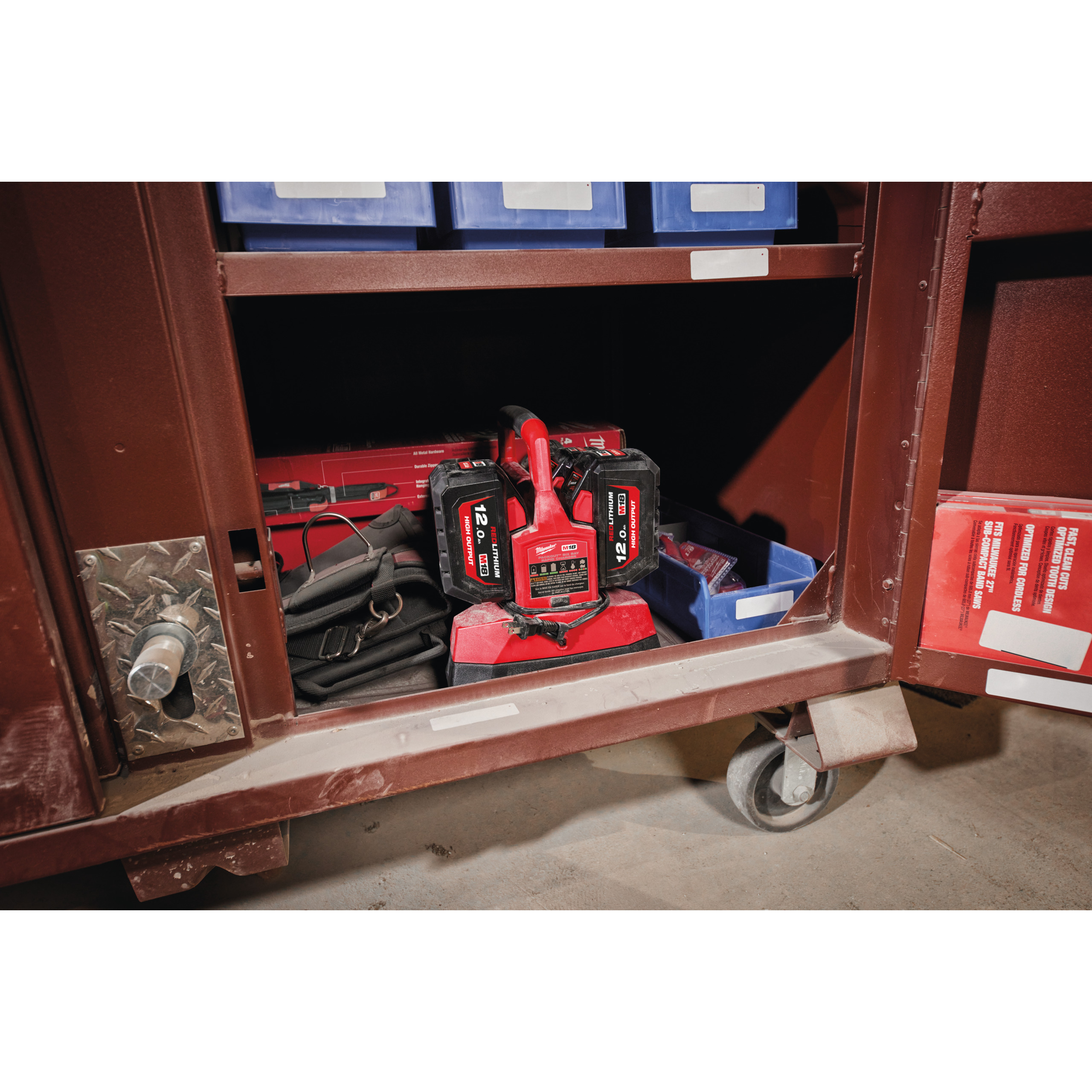Milwaukee M18PC6 PACKOUT 6-fach Ladegerät